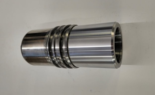Ground, Re-chromed Machine Piston